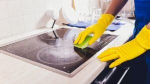Cleaning grease from a kitchen rangehood